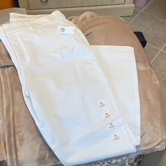 New with tags Old Navy pixie skinny white - Picture 3 of 3